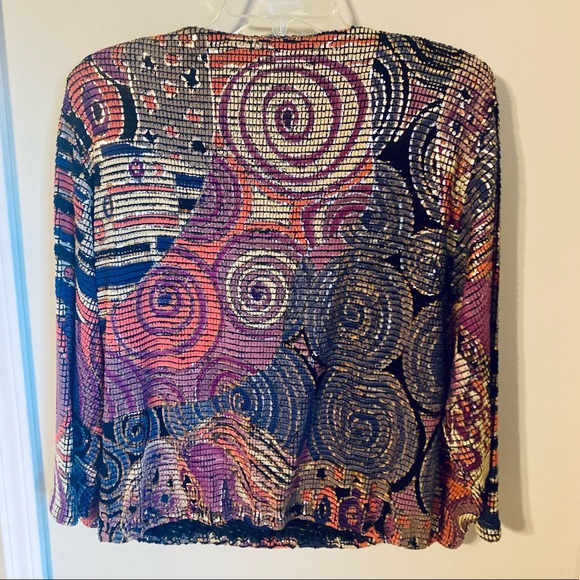 Abstract Design Metallic Top Colorful - Picture 2 of 4